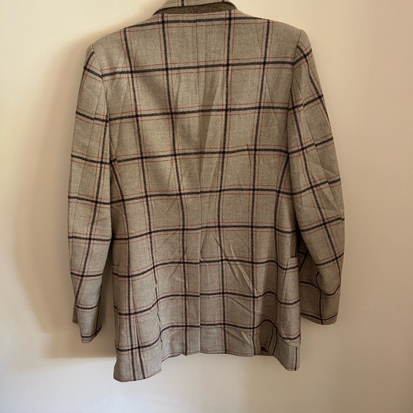 French wool blazer fits like a ladies 8 - Picture 8 of 12